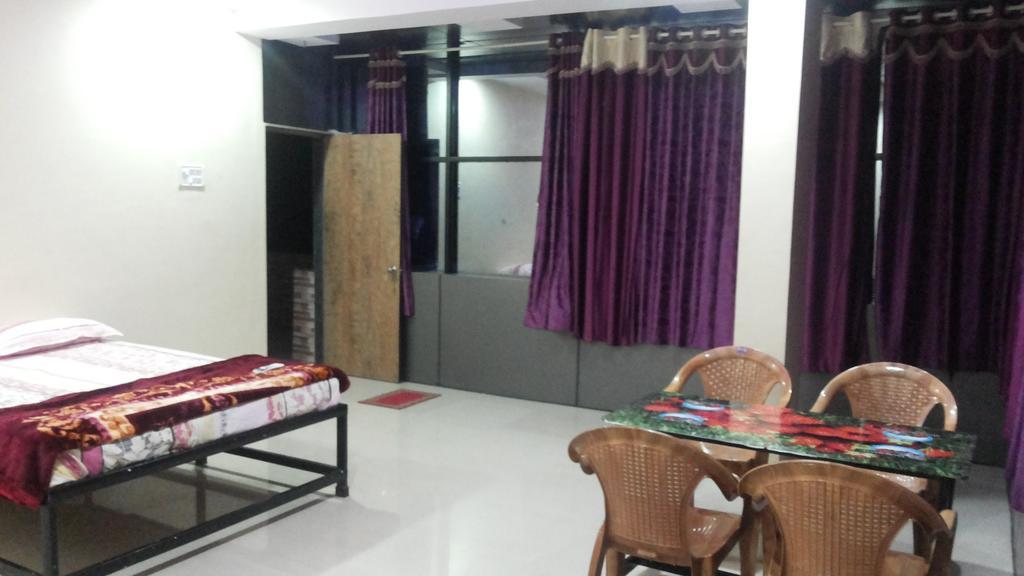 Strawberry Hills Resort Panchgani Room photo